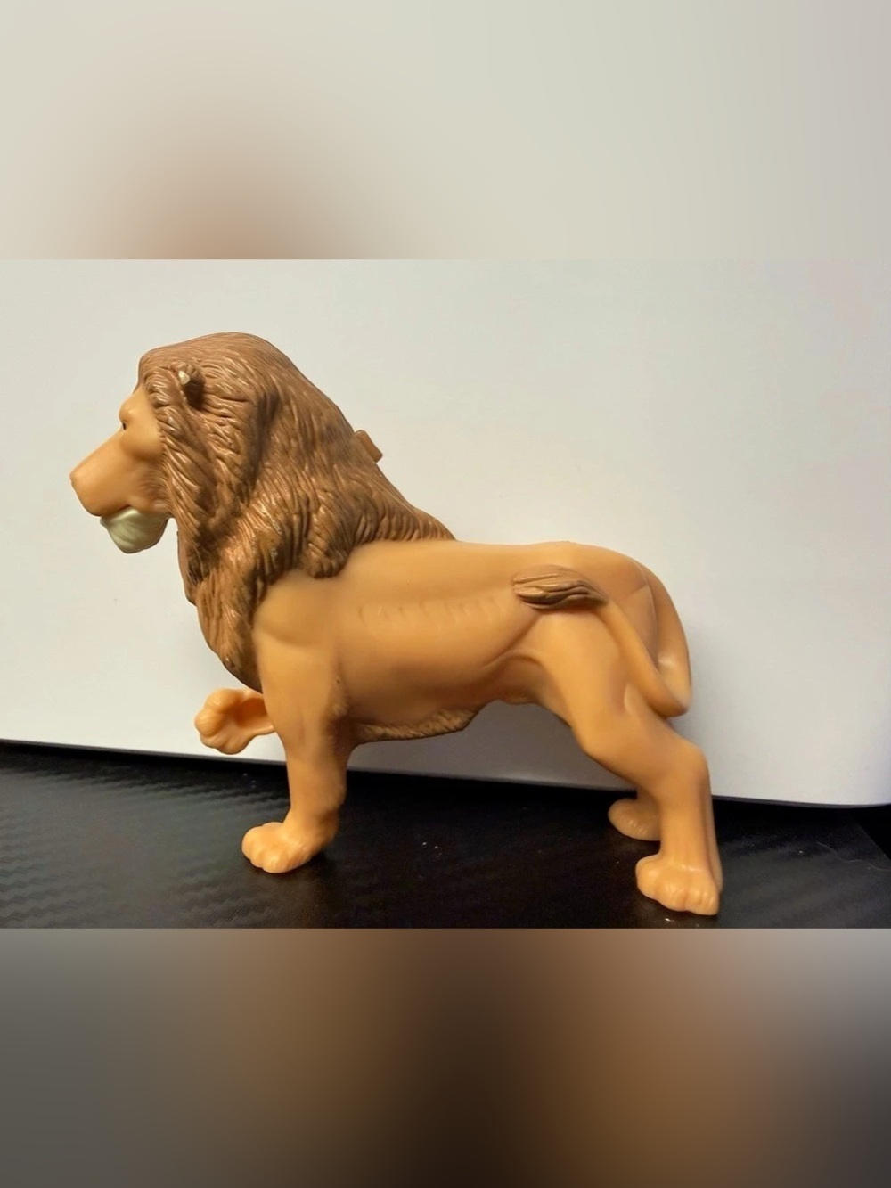 Disney Mufasa Action Figure (2005 Mcdonalds ) ) Brown
